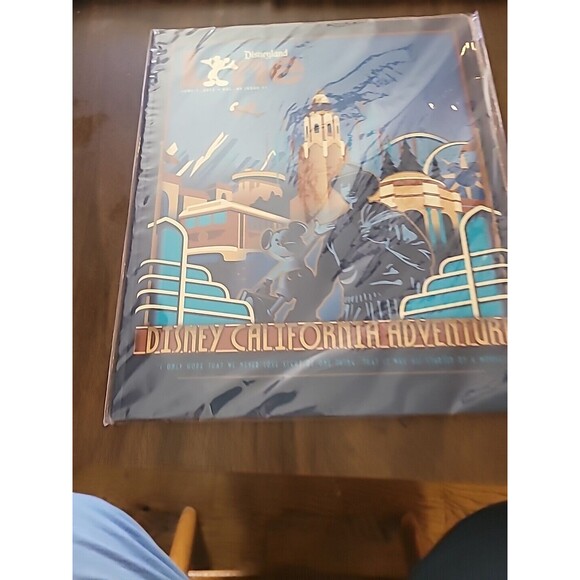 BRAND NEW!! DISNEYLAND LANE JUNE 7 2012 VOL 44 ISSUE 11 BACK ISSUE CALIFORNIA - Picture 4 of 15